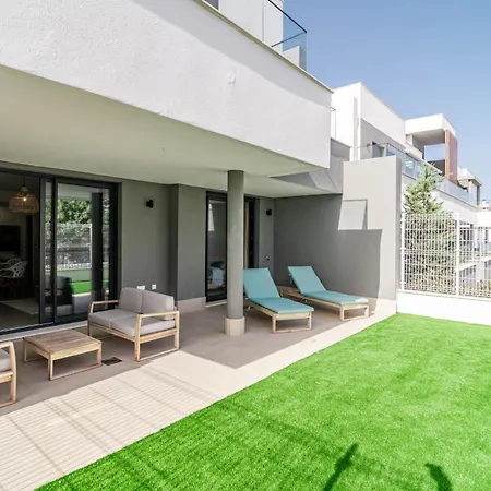 Lme2ba - Cozy Ground Floor, Flat In Luxury Διαμέρισμα Εστεπόνα